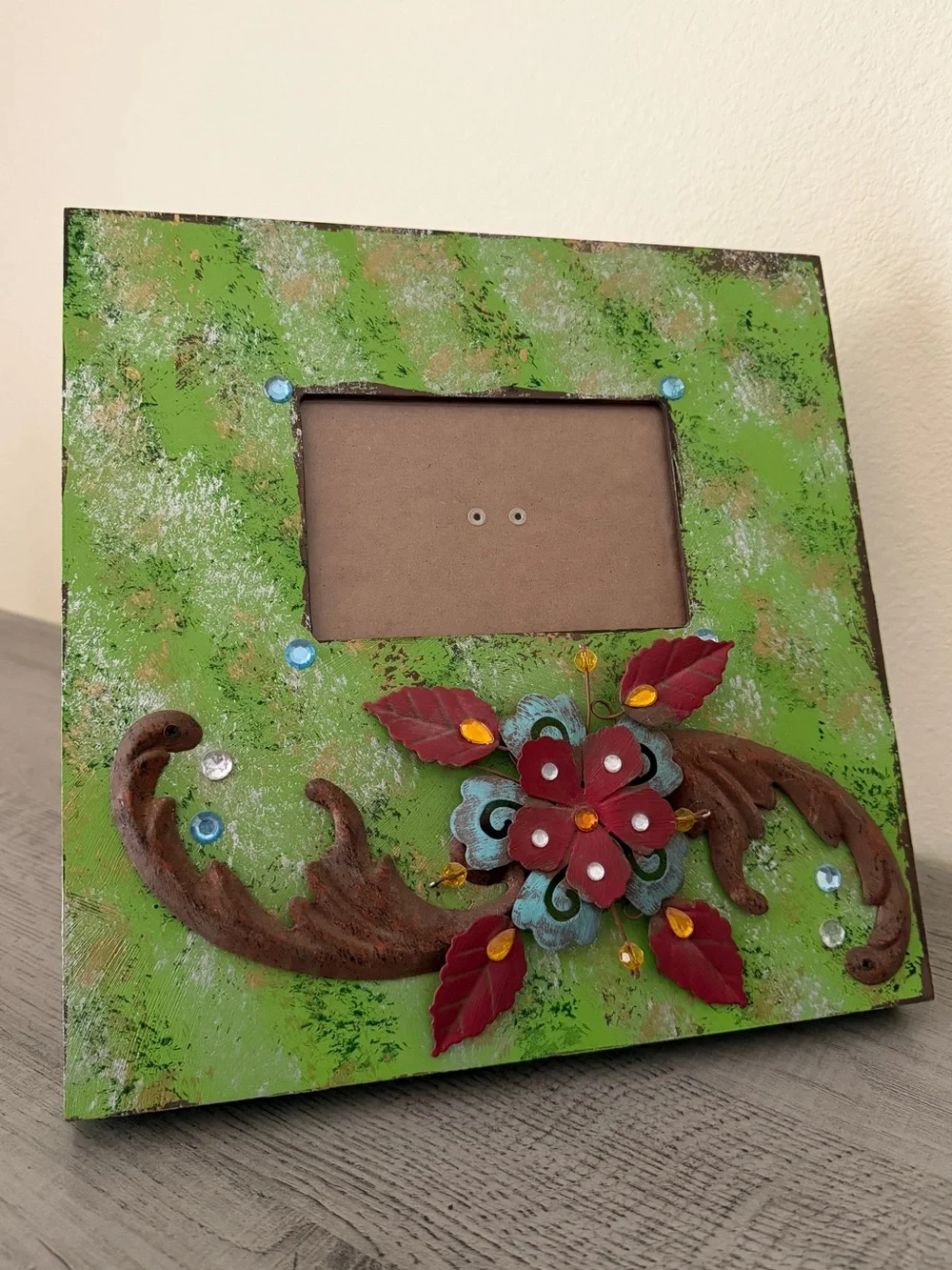 Metal Rhinestone Distressed Wood Photo Frame - Picture 15 of 15